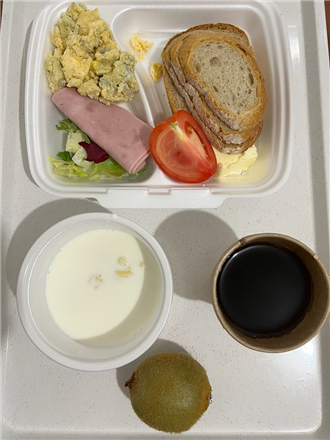 Zdjęcia posiłk&oacute;w, Szpital Wolica