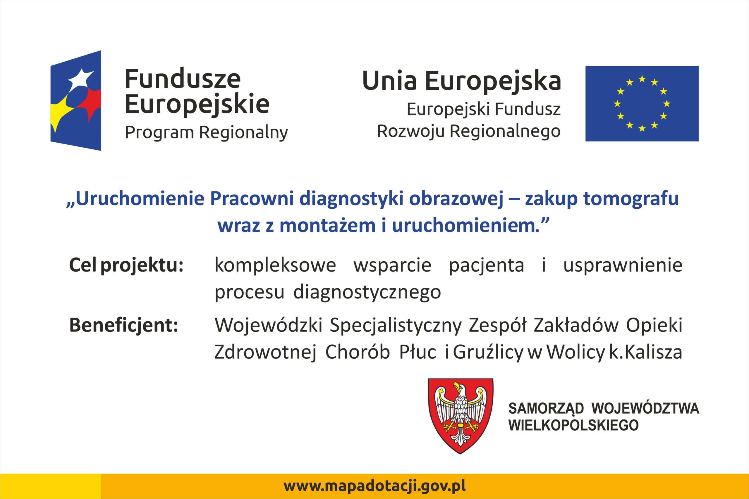 tablica promująca Projekt przedstawiająca logotypy Funduszy Europejskich, flage Unii Europejskiej i Herb Województwa Wielkopolskiego przedstawiający białego orła na czerwonym tle. Po środku tablicy tytuł projektu i cel opisane w informacji o dofinansowaniu